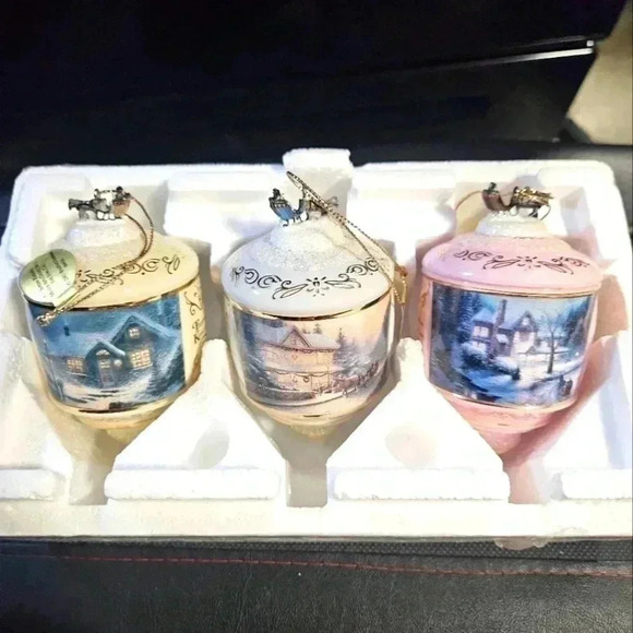 Thomas Kinkade Christmas Ornaments EUC - Picture 1 of 5